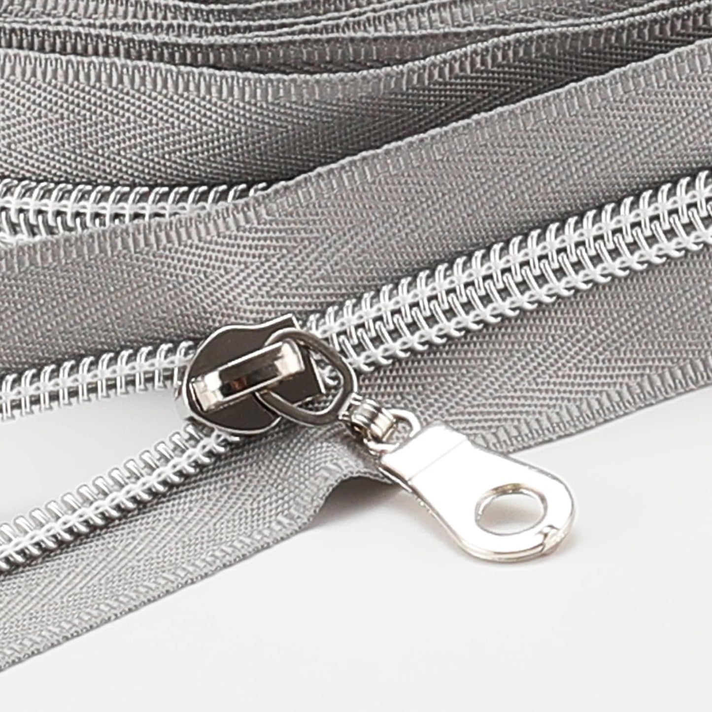 Sawoake 10 Yards Bulk #5 Nylon Coil Zipper, Pale Bluish White With Silver Teeth, 10 Sliders for DIY Sewing Craft Bags