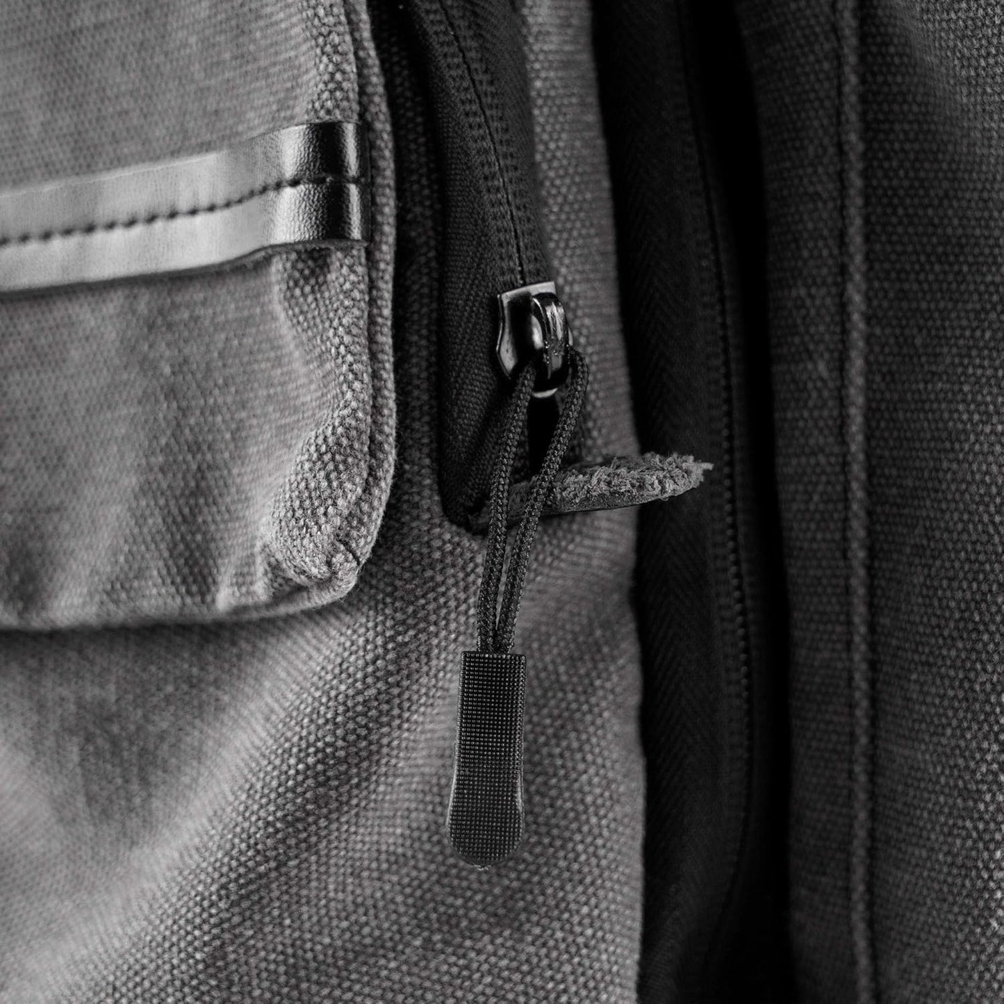 Maosifang 205-Piece Zipper Repair Kit with Zipper Install Pliers, Pull Tabs for Clothing, Bags, Jackets, Luggage, Backpacks, Purses - Black and Silver