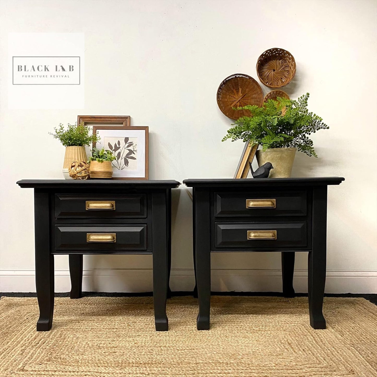 Dixie Belle Paint Company Chalk Finish Furniture Paint - Caviar (32oz) - Matte Black Chic Chalk Mineral DIY Furniture Paint