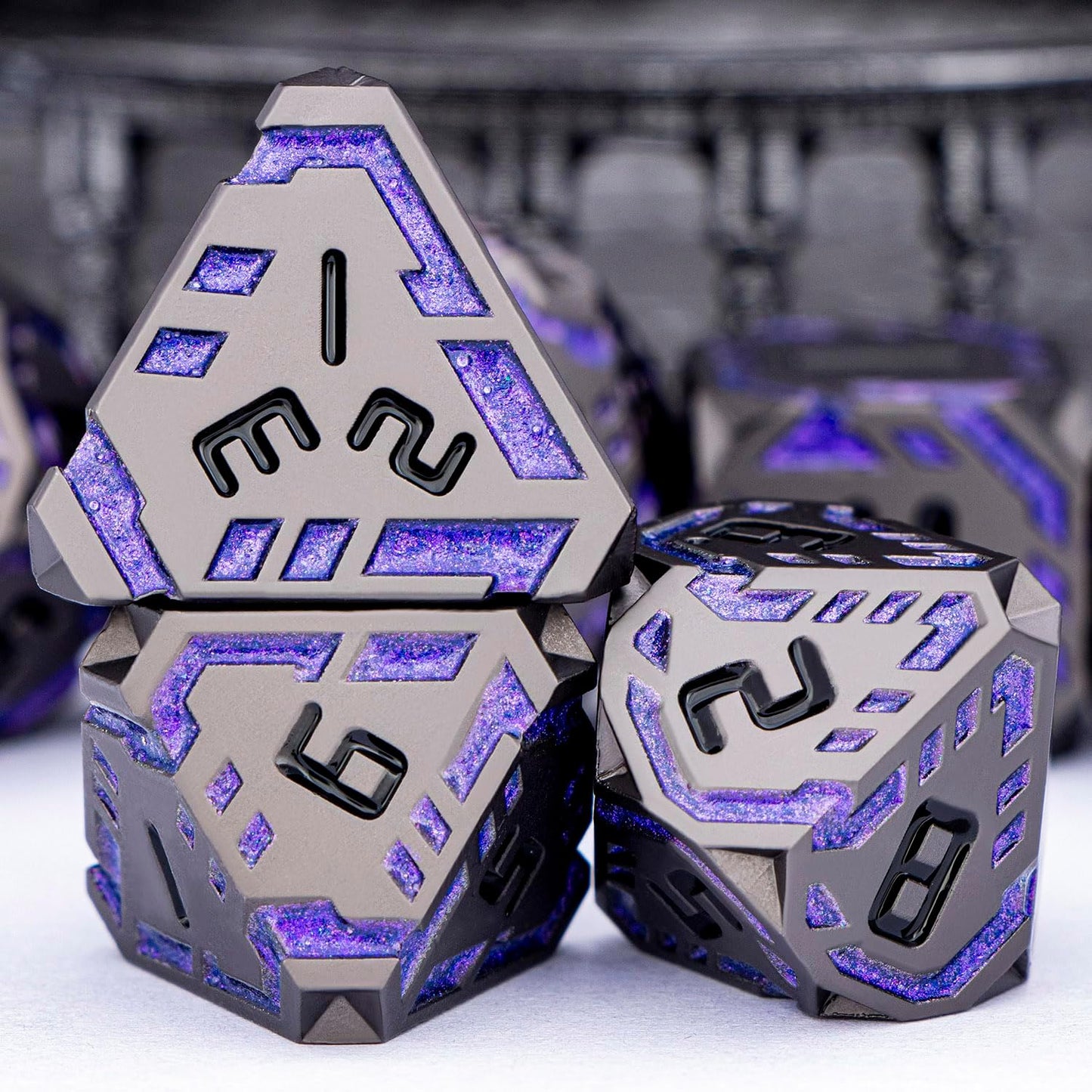 Metal DND Sci-fi Dice Set 7PCS Stripe Polyhedral Dice for Dungeons Dragons RPG Role Playing Game, Glitter D and D Dice with Gift Box D6 D8 D10 D12 D20 (Black Purple) ﻿