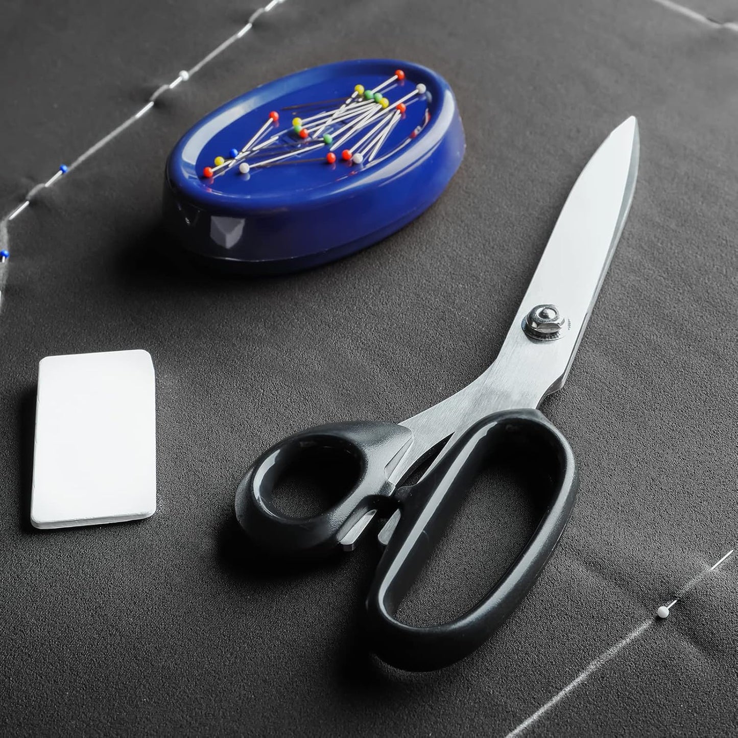 HARFINGTON Magnetic Pin Cushion Square Plastic Magnetic Sewing Pin Holder Storage Case Needle Cushion Tool for Sewing DIY Projects, Blue