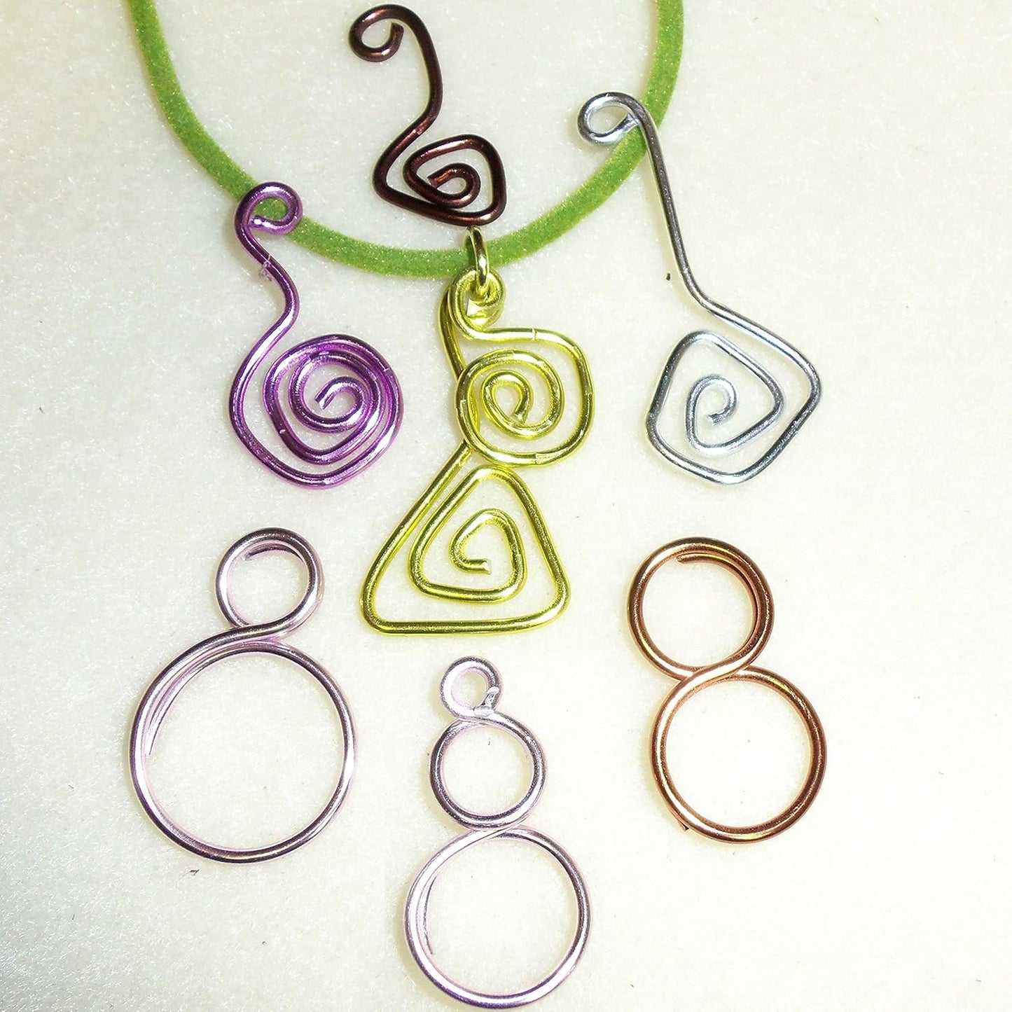 The Beadsmith Anodized Aluminum Wire – 12 Gauge – 39 feet – Rose Gold Color – Bendable Craft Wire Used to Jewelry Making, Wire Wrapping, Sculpting, Floral, Modeling and Other DIY Arts & Crafts