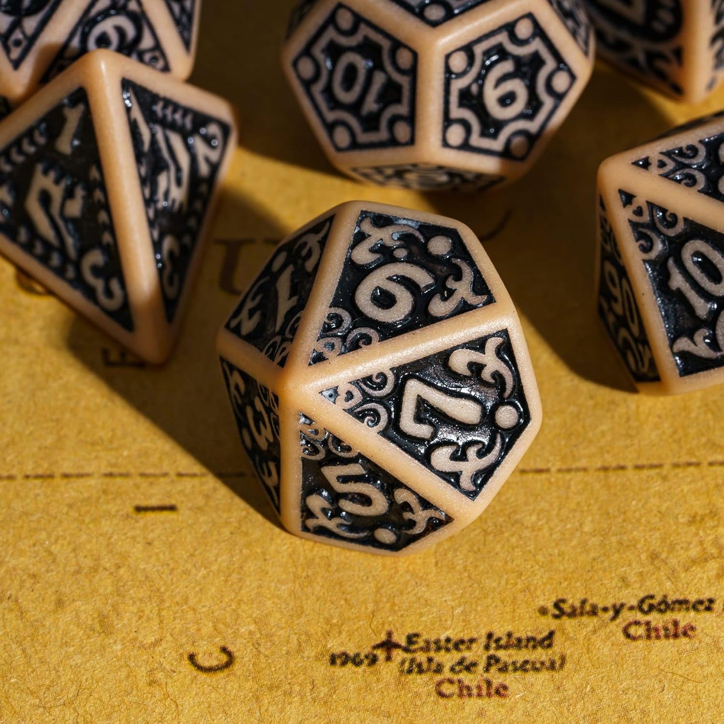 7-Die DND Dice Set New Pattern Polyhedral Dice Set with Leather Bag D&D Die for RPG Table Games(Brown Black)