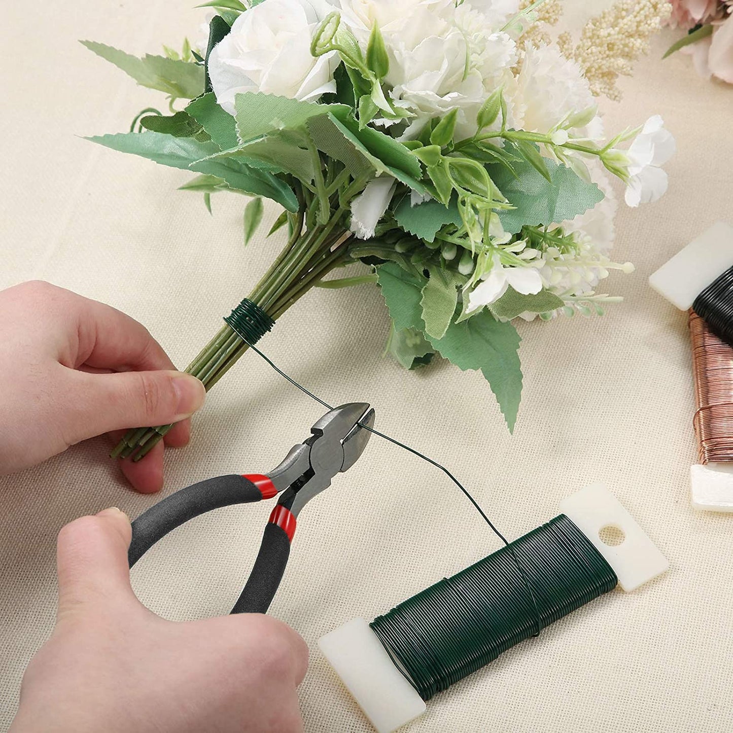 SONGZIMING Floral Arrangement Kit with Green Floral Tape, 22 Gauge Floral Wire Stems, 26 Gauge Paddle Floral Wire and Floral Wire Cutter for Bouquets banquets, Artificial Flowers