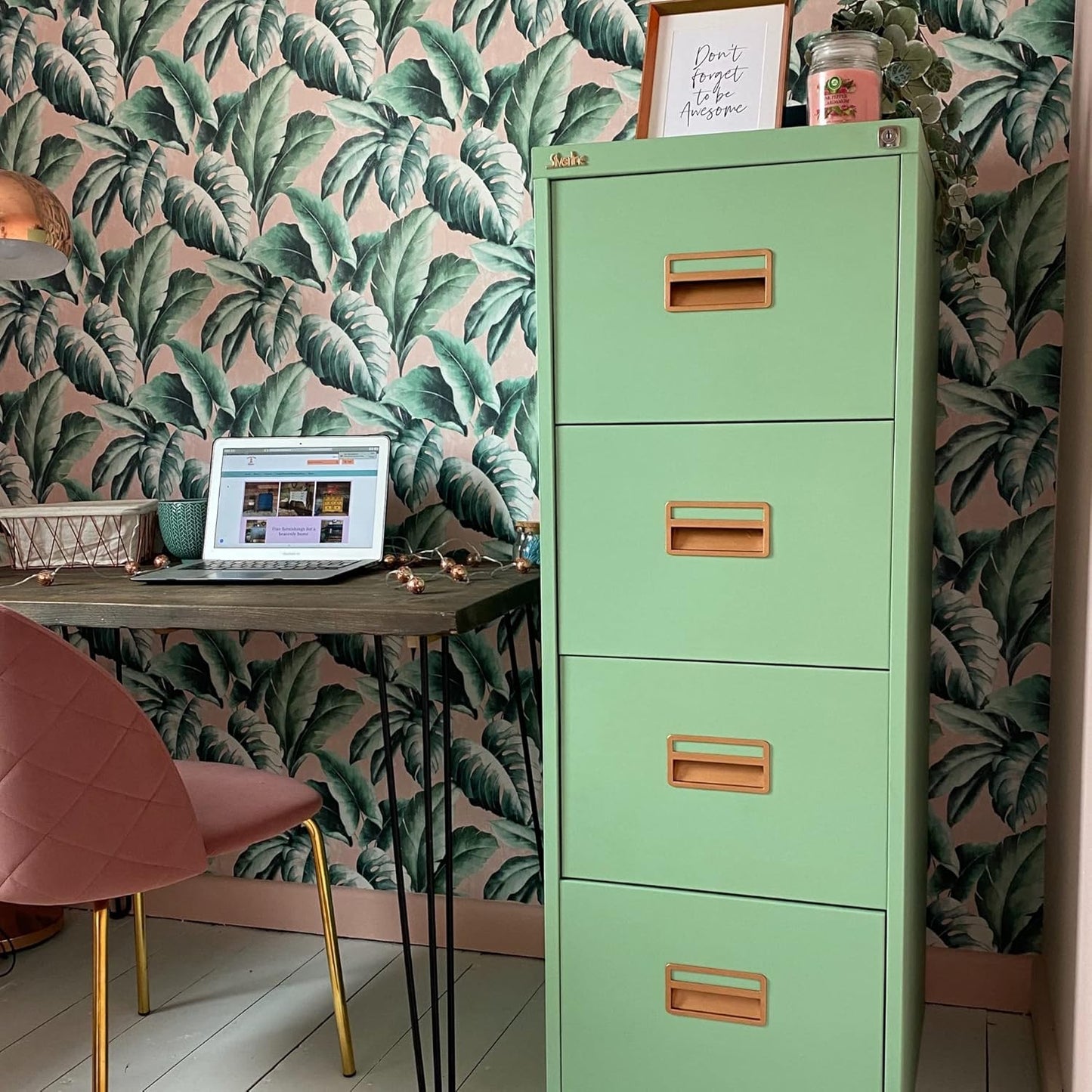 Dixie Belle Paint Company Chalk Finish Furniture Paint - Mint Julep (8oz) - Matte Mint Green Chic Chalk Mineral DIY Furniture Paint