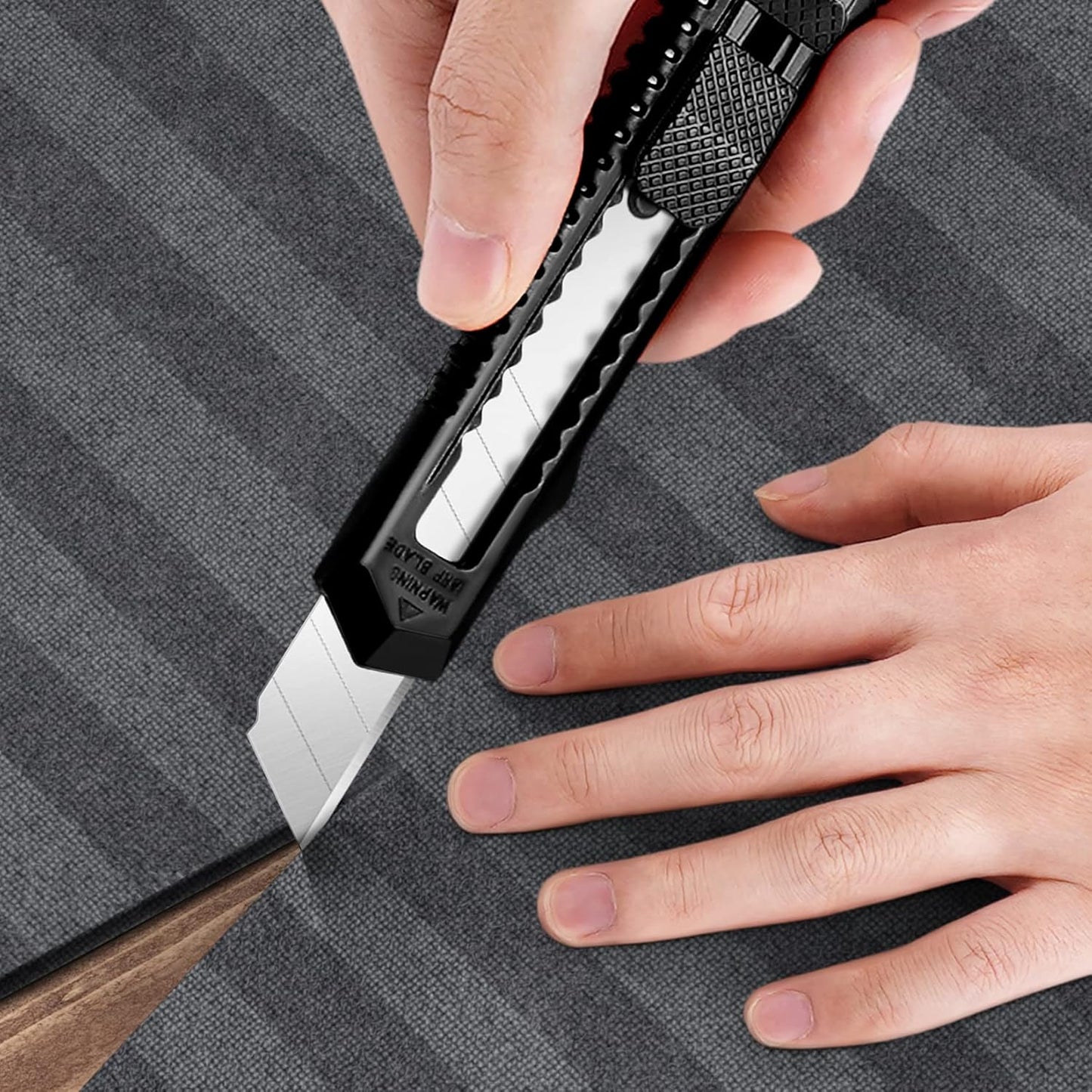 DIYSELF 30 Pack Box Cutter Retractable, Box Cutters with 18mm Wide Utility Blades, Sharp Utility Knife Retractable, Box Cutter Knife for Office, Home, Arts Crafts, Hobby, Cardboard, Paper