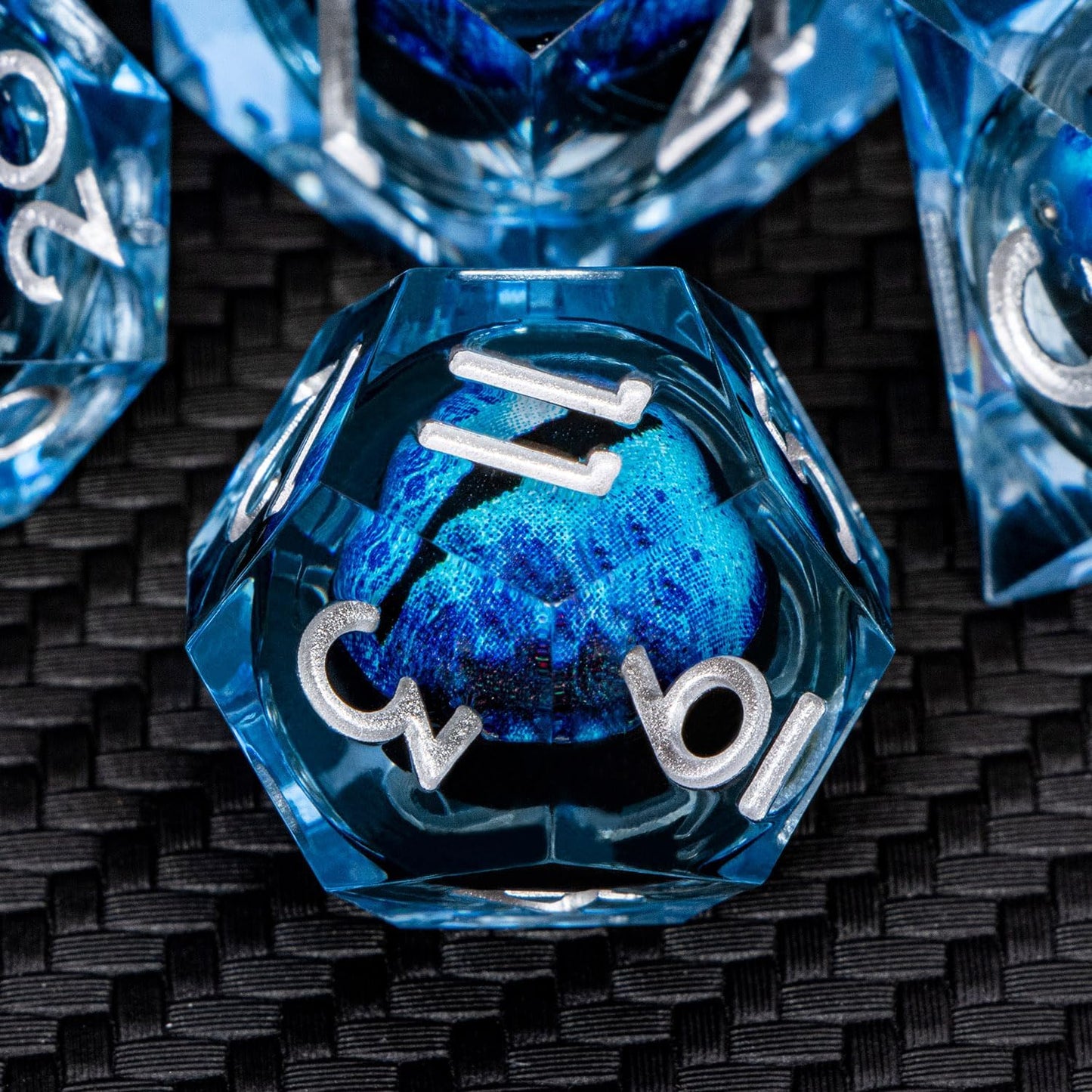 ARUOHHA DND Resin Dice Dragon Eye Dice Liquid Core Blue Sharp Edged Dice Set with Gift Box, Dungeons Polyhedral D and D Dice Set Compatible with D&D Role Playing Game D20 D12 D10 D8 D6 D4