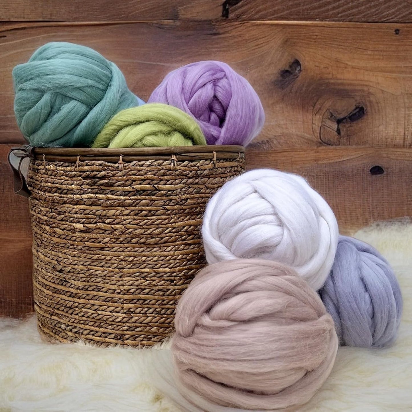 Revolution Fibers Dyed Corriedale Wool | 8.2 Ounces of Premium Combed Wool Top | 26 Micron, 100% Pure Corriedale Wool Roving, Ethically Sourced (Seal Gray)