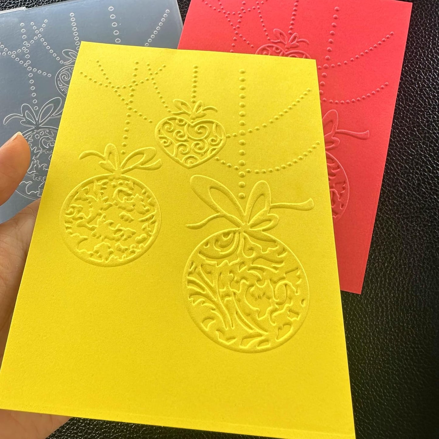 Arbuya Merry Christmas Baubles Plastic Embossing Folders for Card Making Xmas Balls Embossing Folder for Scrapbooking Pages Paper Crafting Clay Decoration