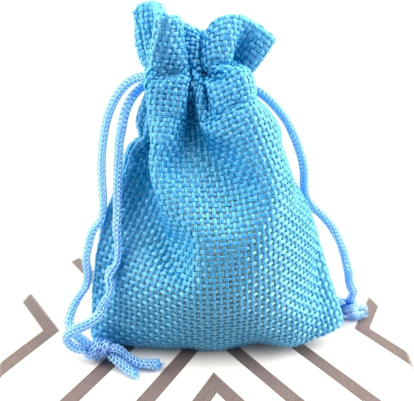 Palmhomee Pack Of 25 Burlap Gift Bags with Drawstring Linen Jewelry Pouches Wedding Hessian Jute Bags for Birthday Jewelry and Treat Pouches Party Wedding Favors Gift Art and DIY Craft   (3.6x4.8 Inch, Ocean Blue)