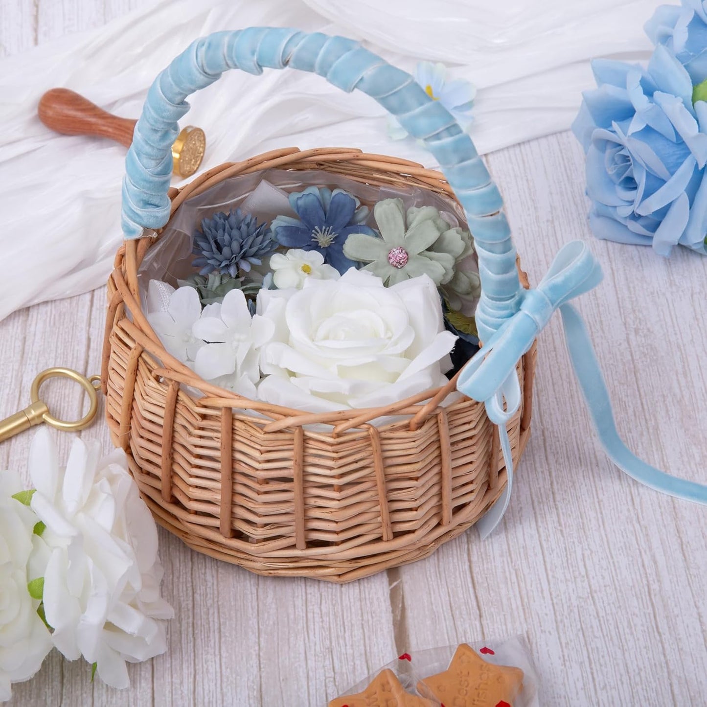 Vintage Sky Blue Velvet Ribbon Christmas Ribbon for Gift Wrapping Crafts Christmas Tree Ornaments Garland Decorations, 3/8 Inch X 25Yd