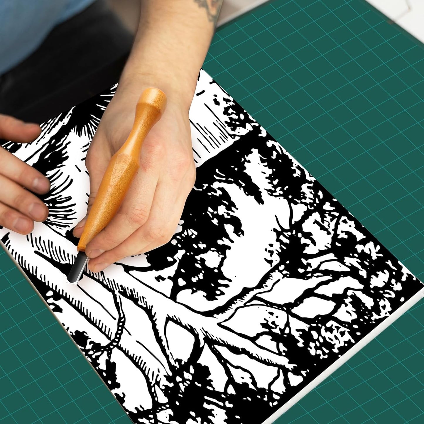 Lasnten 7 Pcs Wood Pumpkin Carving Tools Set Linoleum Hand Wood Knife Chisels Flat V-shaped Half Round Angled Gouge Carving Kit for DIY Linocut Printmaking Woodblock