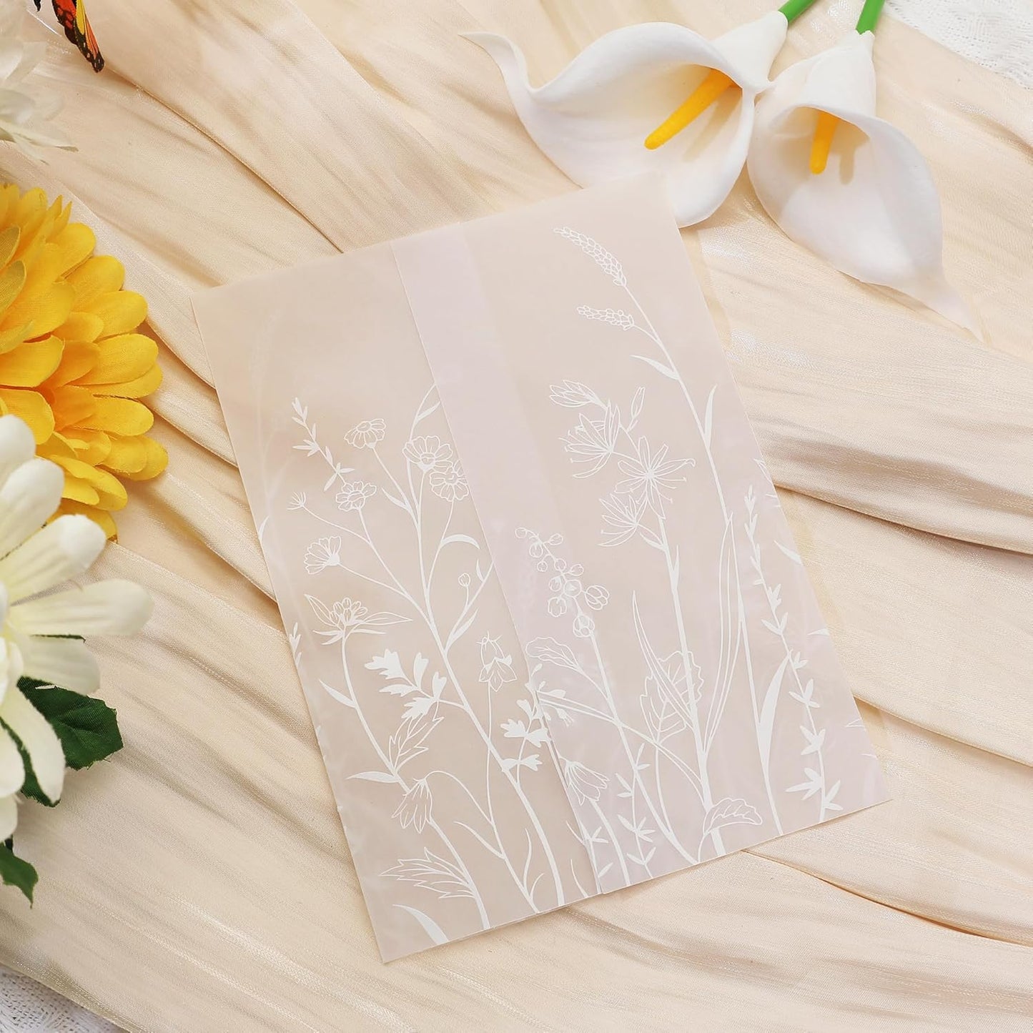 SWANGSA 100 Pack Vellum Jackets for 5x7 Invitations, Elegant White Wildflower Vellum Paper, 115GSM Translucent Invitation Sleeve Wraps for Wedding Bridal Baby Shower Birthday Envelopes