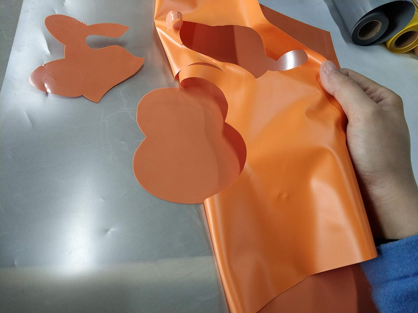 guangyintong Orange Heat Transfer Vinyl HTV Rolls, 12" x 8ft Orange Iron on Vinyl for T-Shirts Glossy Surface HTV for All Cutter Machines Easy to Cut & Weed for Heat Design