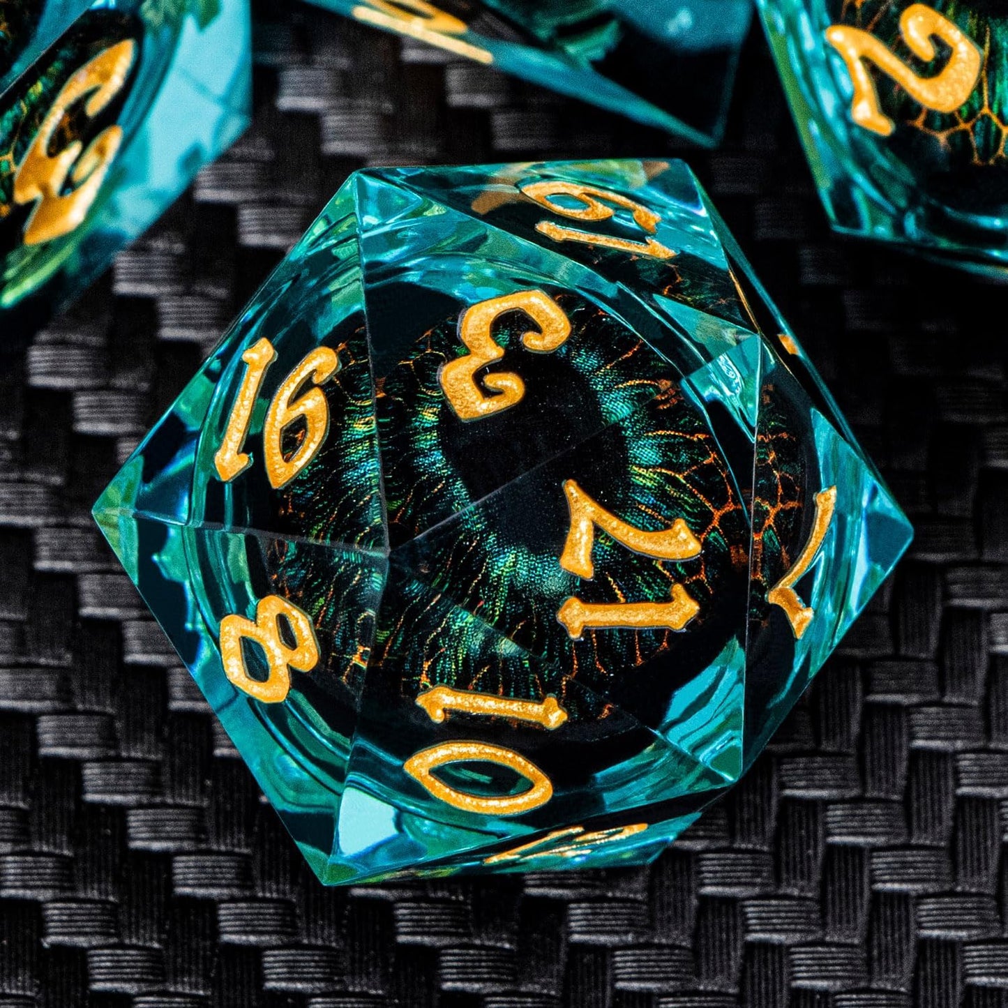 ARUOHHA DND Resin Dice Dragon Eye Dice Liquid Core Red Sharp Edged Dice Set with Gift Box, Polyhedral D and D Dice Set Role Playing Game D20 D12 D10 D8 D6 D4