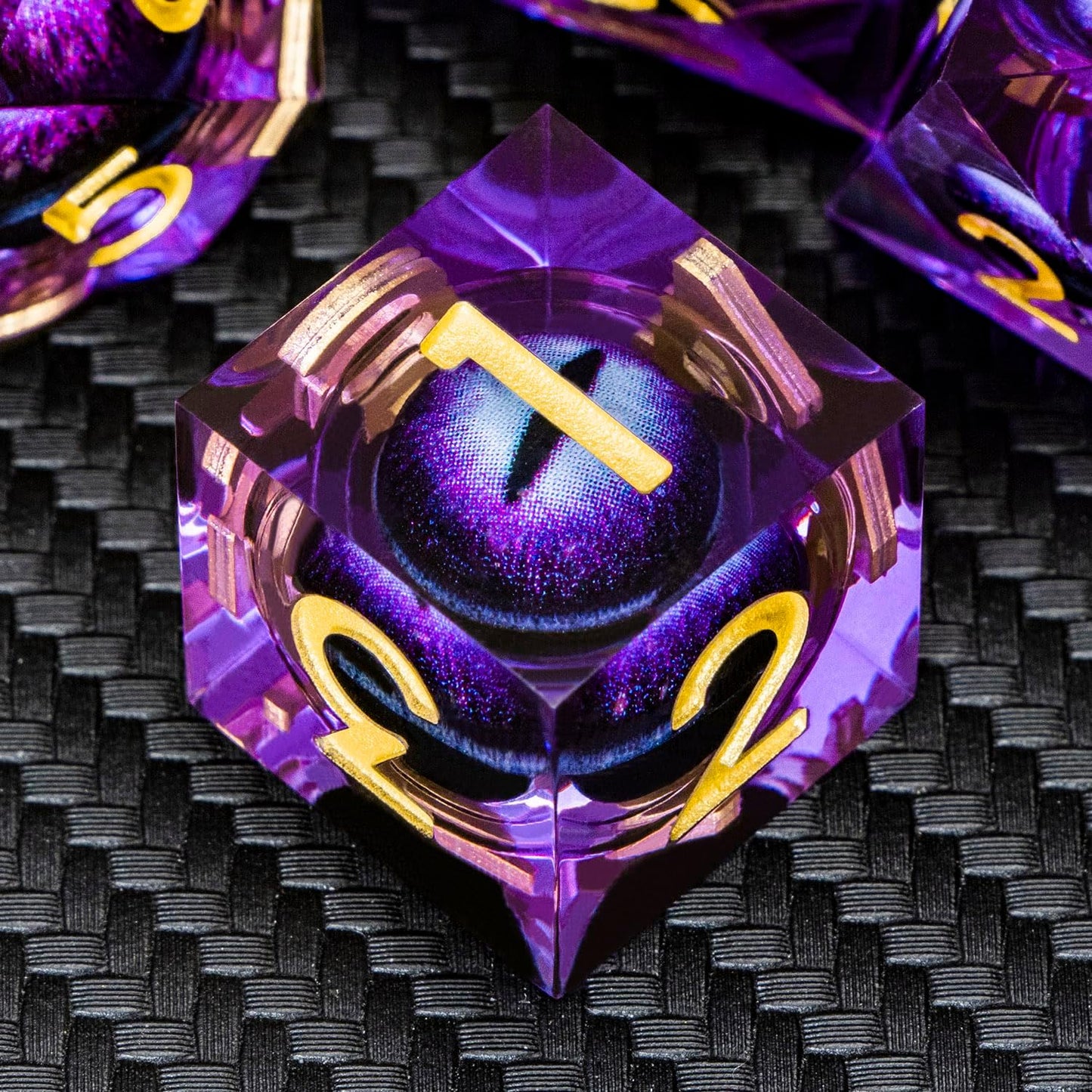 ARUOHHA DND Resin Dice Dragon Eye Dice Liquid Core Purple Sharp Edged Dice Set with Gift Box, Dungeons Polyhedral D and D Dice Set Compatible with D&D Role Playing Game D20 D12 D10 D8 D6