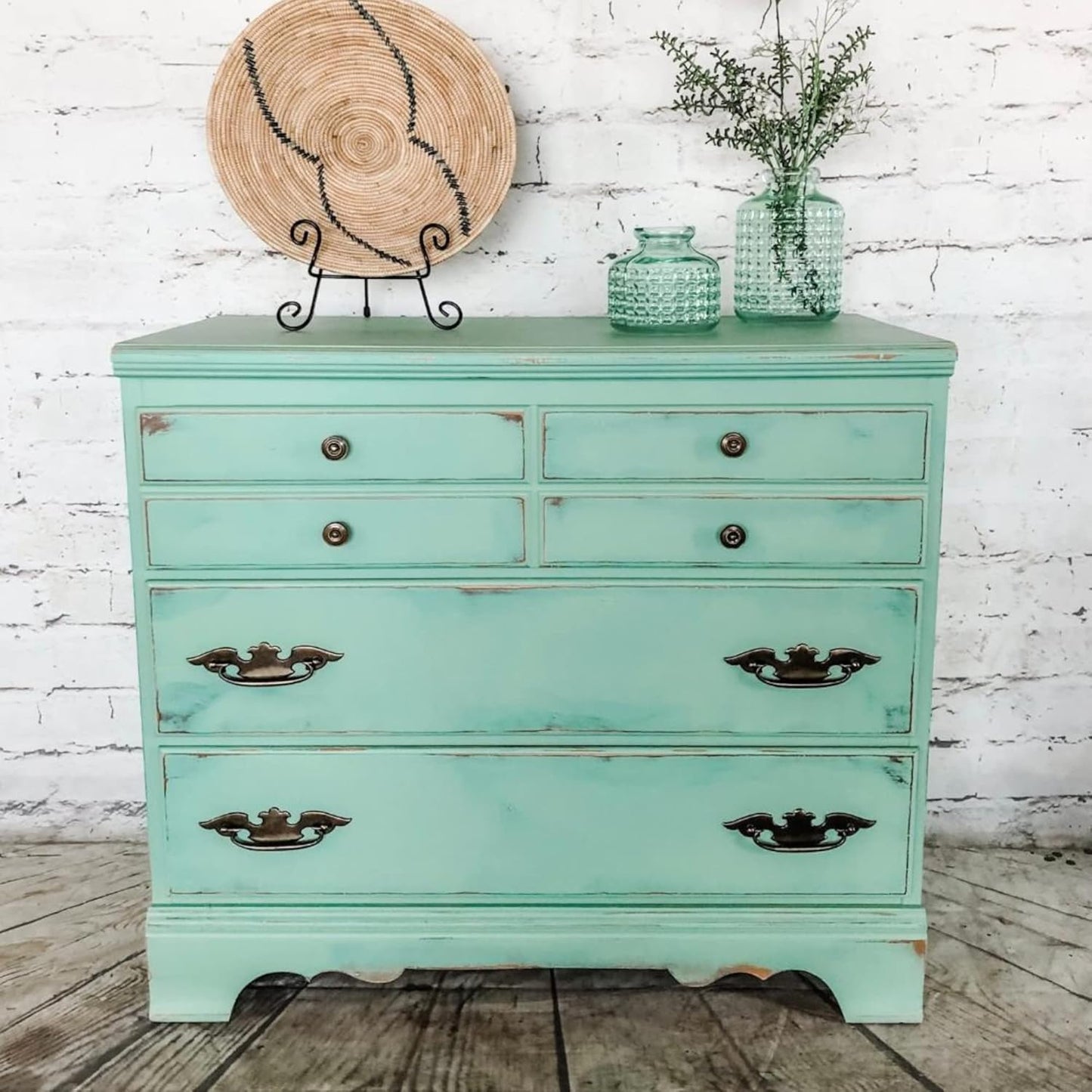 Dixie Belle Paint Company Chalk Finish Furniture Paint - Mint Julep (16oz) - Matte Mint Green Chic Chalk Mineral DIY Furniture Paint