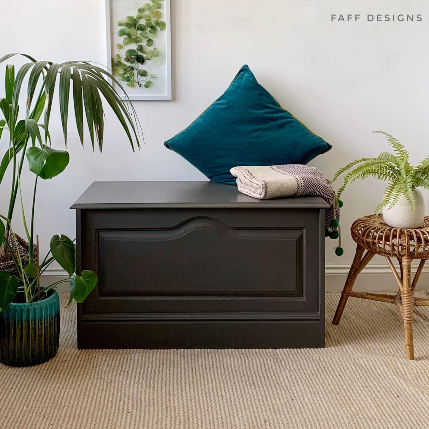 Dixie Belle Paint Company Chalk Finish Furniture Paint - Gravel Road (4oz) - Matte Warm Gray Chic Chalk Mineral DIY Furniture Paint