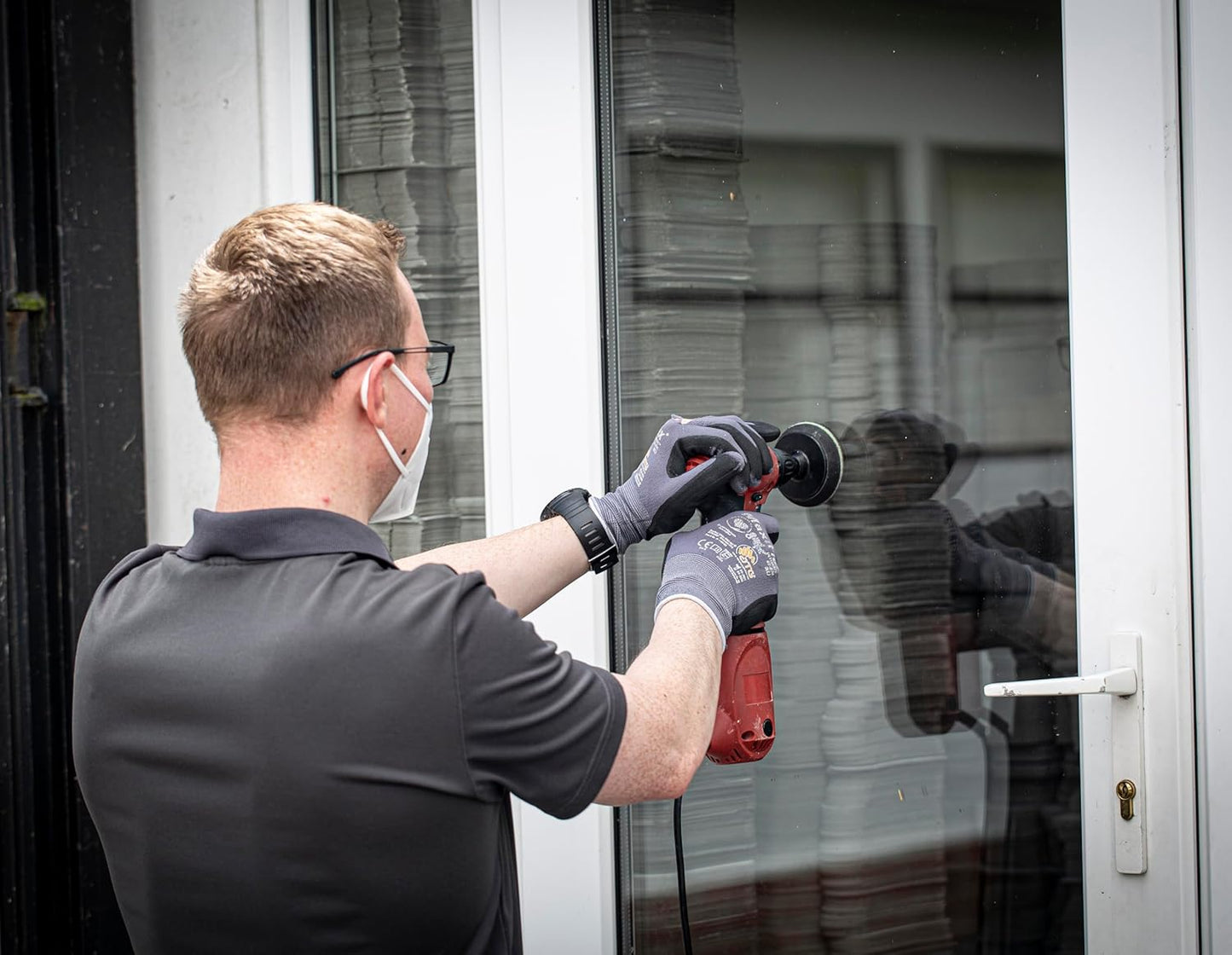 Glass Polish (3'') Glass Scratch Removal Kit for use with a Drill on All Glass Surfaces - GP28003