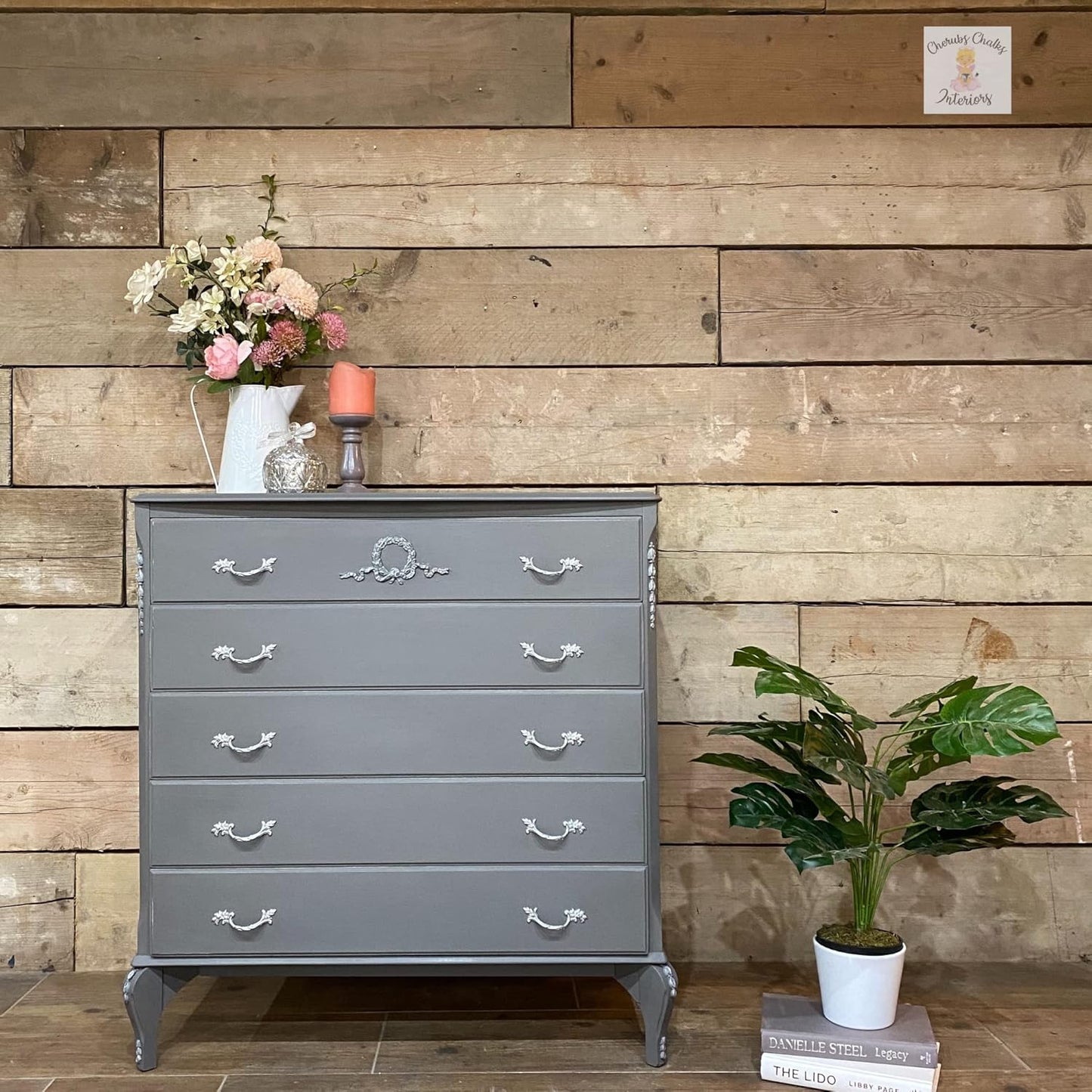 Dixie Belle Paint Company Chalk Finish Furniture Paint - Hurricane Gray (16oz) - Matte Medium Gray Chic Chalk Mineral DIY Furniture Paint