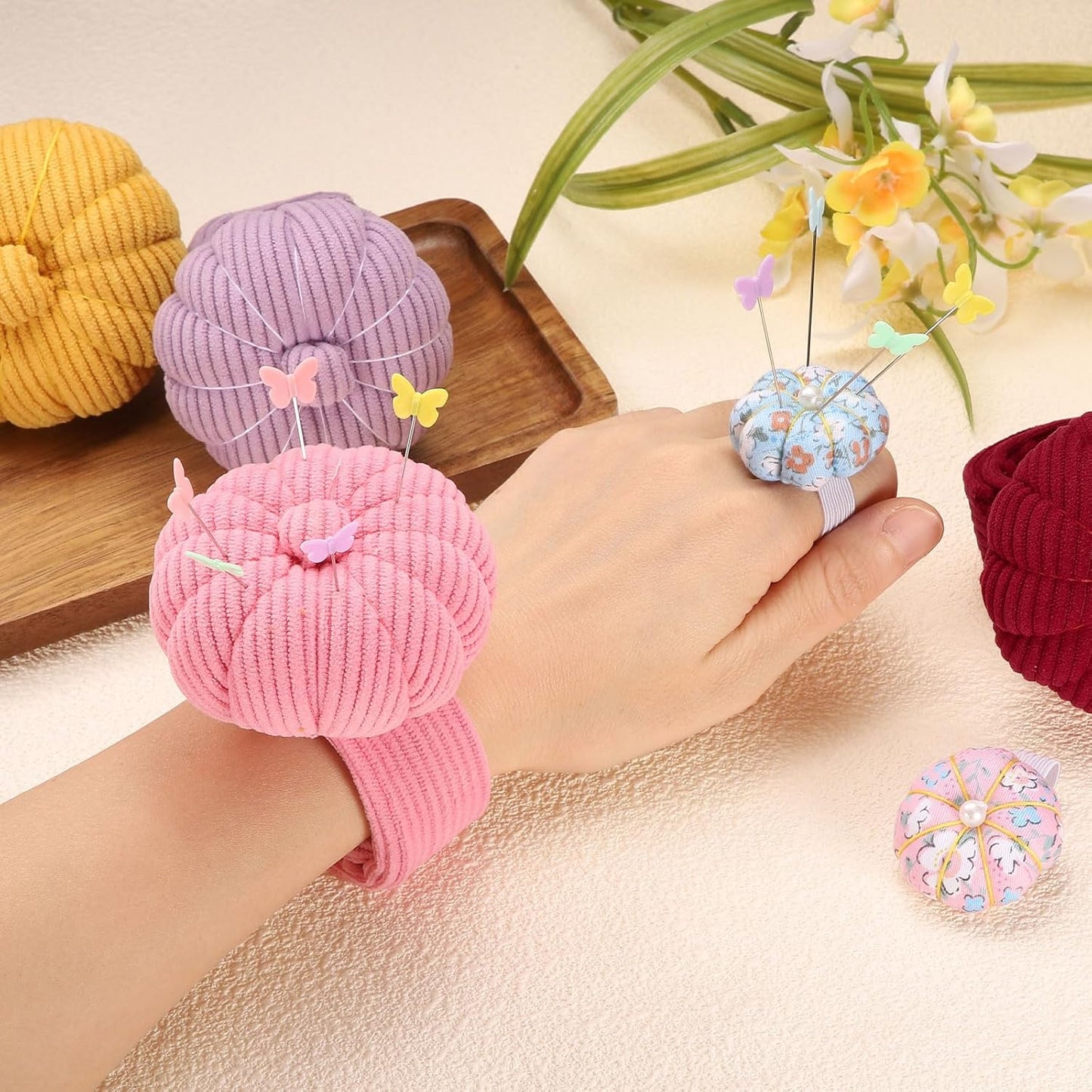 HARFINGTON Wrist Pin Cushions, Sewing Needle Pin Cushion Adjustable Strap with Elastic Strap Finger Ring Pincushions Fit All Wrist Sizes for Sewing Quilting Needlework DIY Crafts, Cameo/Pink