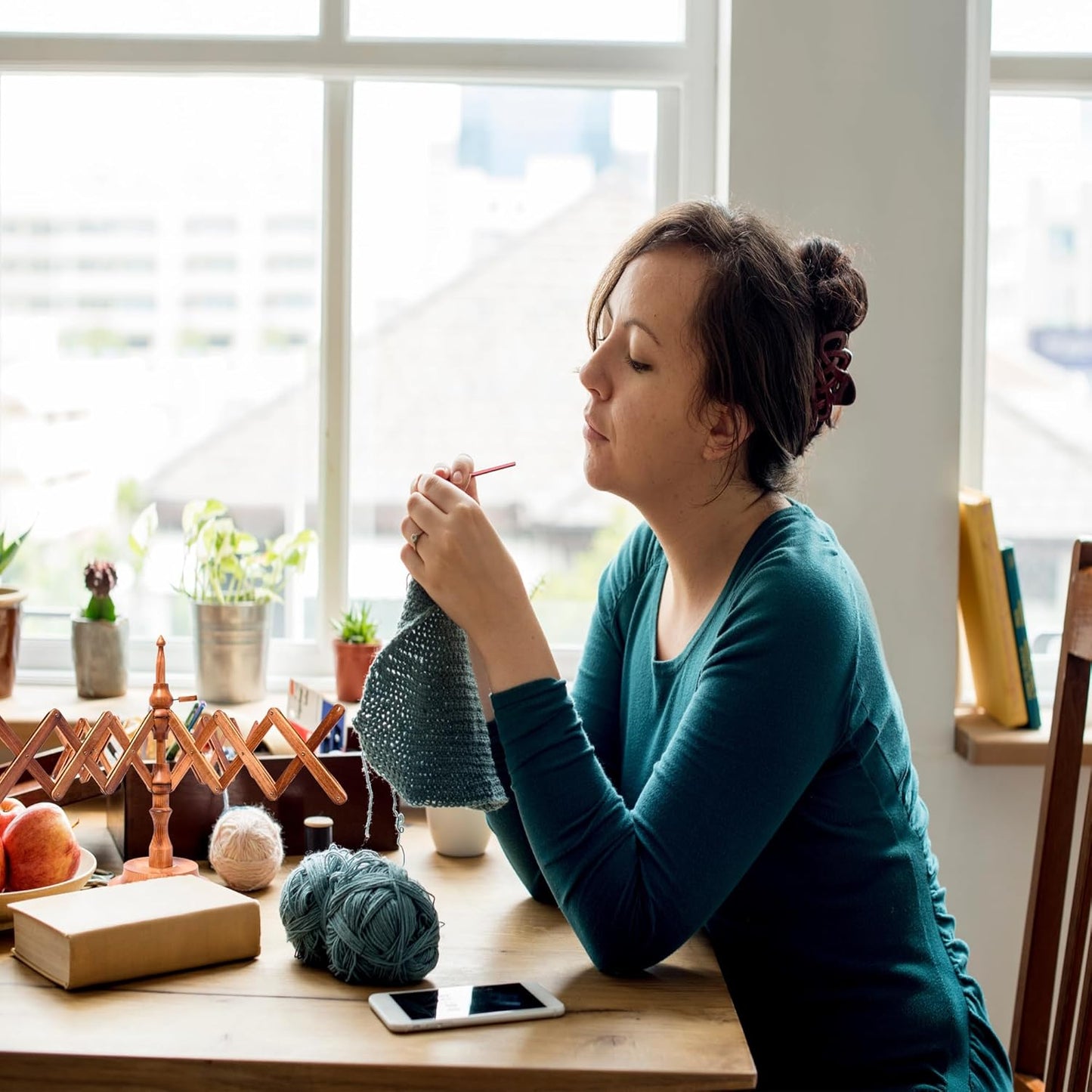 Wooden Table Top Yarn Swift, Antique Beechwood Crocheting & Knitting Craft Accessory for Yarn Winding, Handcrafted Beechwood Swift for Knitters & Crafters