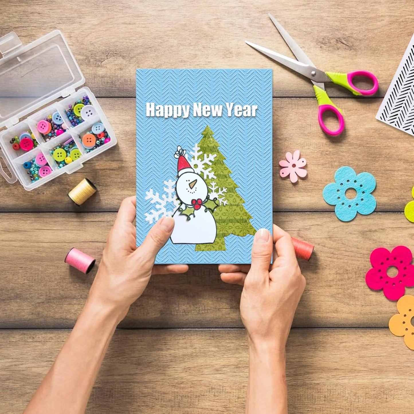 Glodecart Chevron Herringbone Background Embossing Folder, Plastic Textured Impressions Basic Pattern Chevron Embossing Folder Template for Card Making Scrapbooking Paper Craft Album Stamps DIY Décor