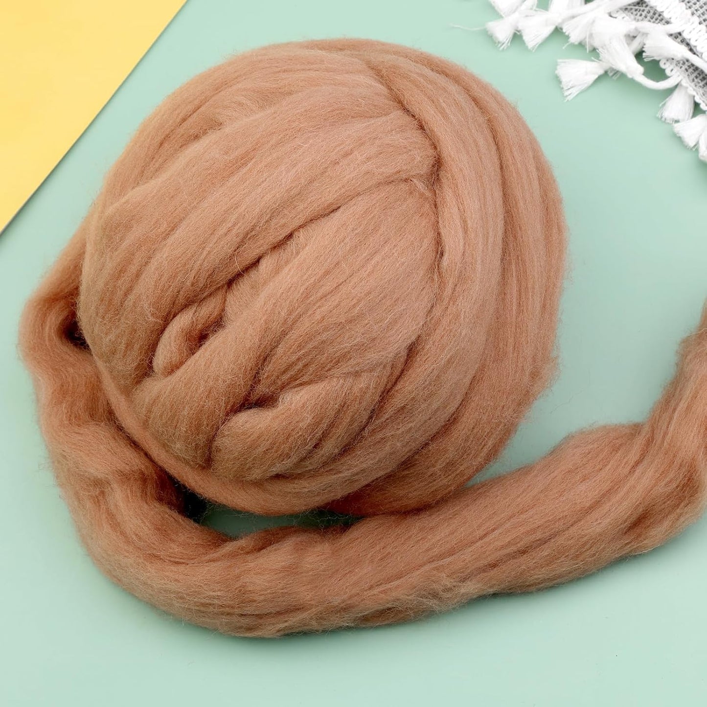 Wool Roving Bulk - 8.82oz Super Wool Chunky Yarn, Wool Roving Top for Needle Felting, Soft Felting Wool Supplies for Hand Spinning, Felting, Blending, Weaving and DIY Craft (Coffee Brown)