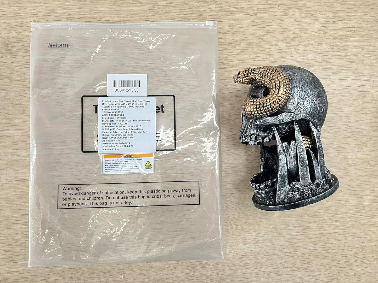 Dice Tower Skull Dice Tower Dice Roller with LED Light Dice Skull for Tabletop Roleplaying Game, Included Button Battery